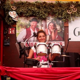 Temperamento peruano se encuentra con la alegría bávara en el OKTOBERFEST