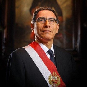 Martín Vizcarra vom "Verlegenheitspräsidenten" zum wichtigsten Protagonisten Martín Vizcarra vom "Verlegenheitspräsidenten" zum wichtigsten Protagonisten