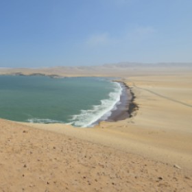 In Paracas erzählt die Wüste dem Meer Geschichten