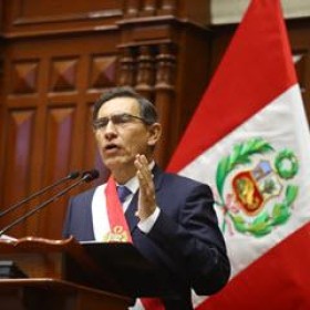 Am Nationalfeiertag fordert Präsident Vizcarra: Wir ALLE gehen nach Hause! Am Nationalfeiertag fordert Präsident Vizcarra: Wir ALLE gehen nach Hause!